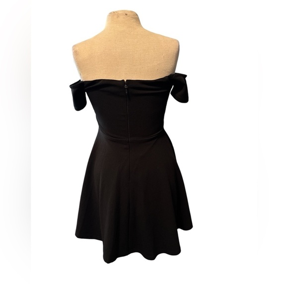 Lulus black Off Shoulder Skater mini Dress sizeβ small - Picture 4 of 6